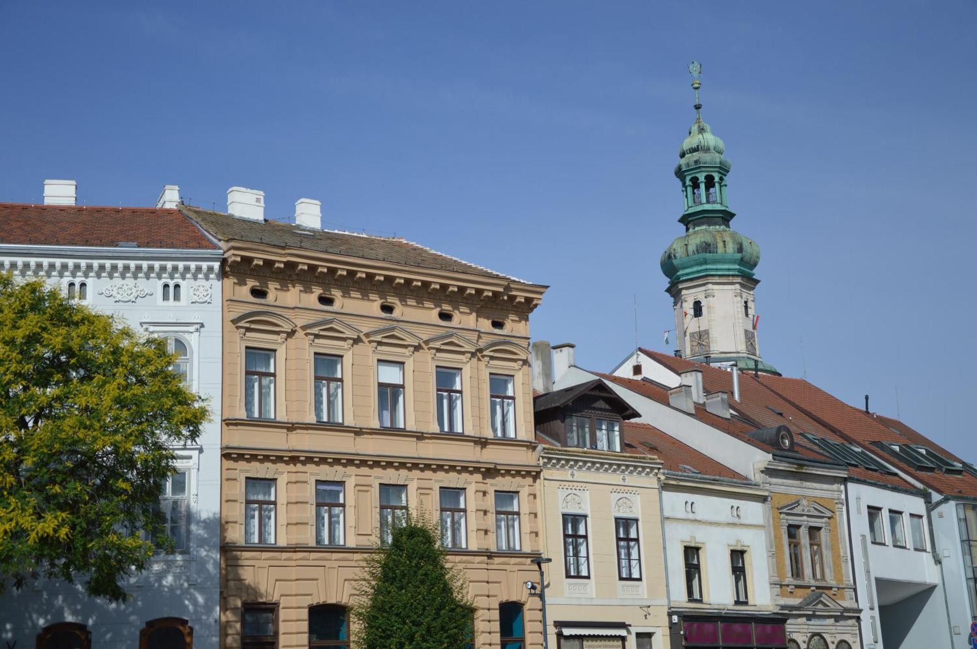V62 Studio Apartments- Downtown Sopron Dış mekan fotoğraf